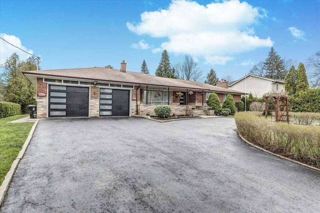 Lovely 2 Bedroom Basement Apartment In Toronto Dış mekan fotoğraf