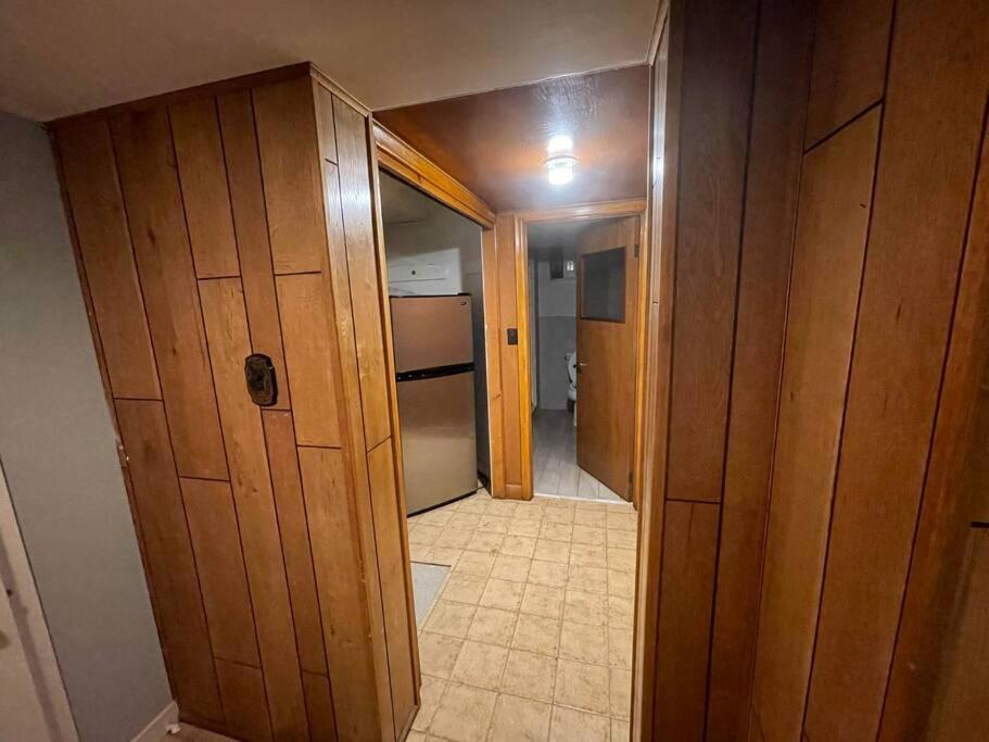 Lovely 2 Bedroom Basement Apartment In Toronto Dış mekan fotoğraf