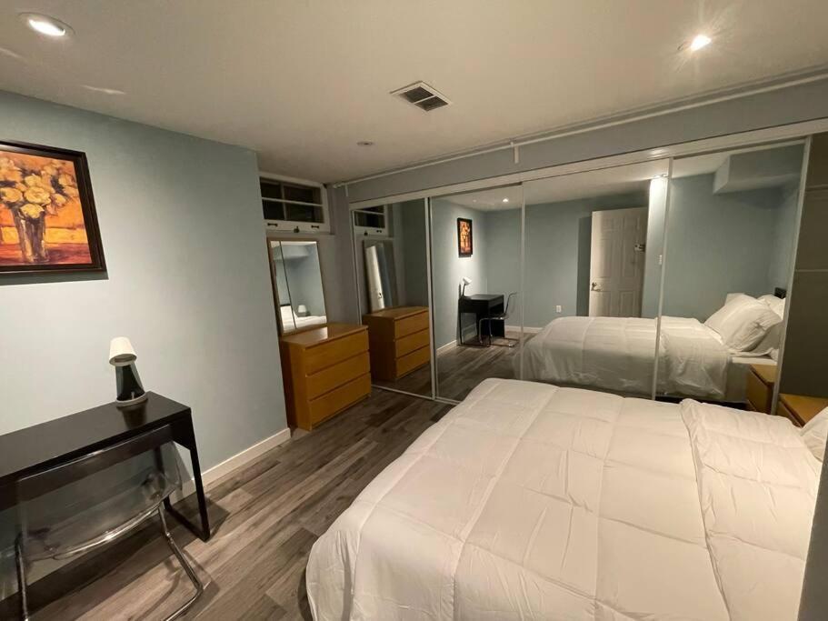 Lovely 2 Bedroom Basement Apartment In Toronto Dış mekan fotoğraf